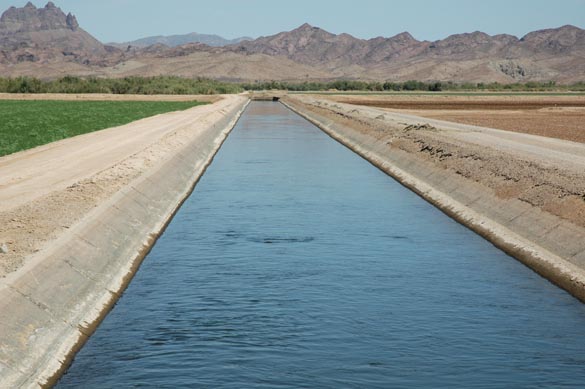 Canal de Irrigao