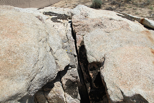 Typical fracture outcrop,  McCain valley, San Diego County, California