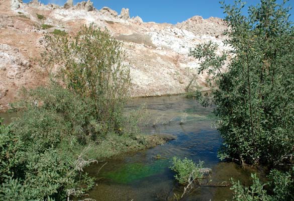 In the Punillo sector of La Cano, the slope slide is next to the river