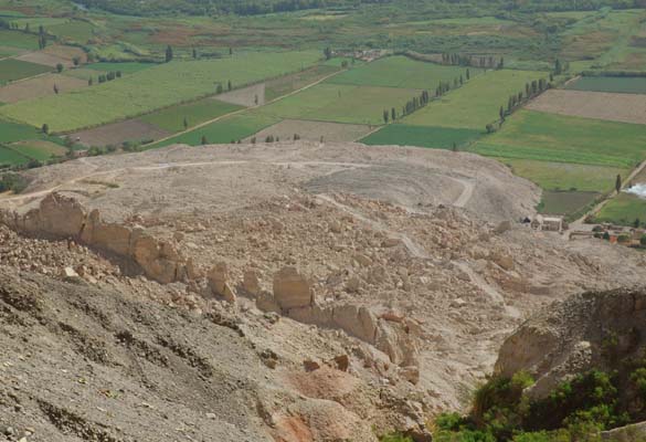 Panoramic view of the slide at Pie de Cuesta, Vitor valley.