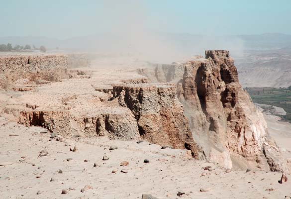 Unstable slope in the Punillo sector of La Cano, Vitor Valley