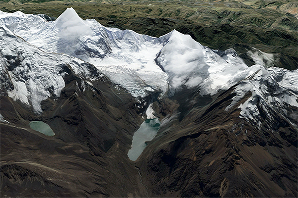 Artesonraju Glacier and Lake Artesoncocha